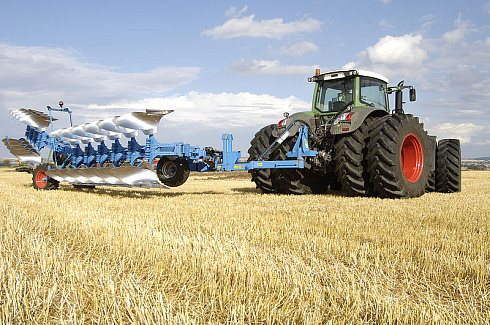 Полунавесной поворотный плуг VARITITAN